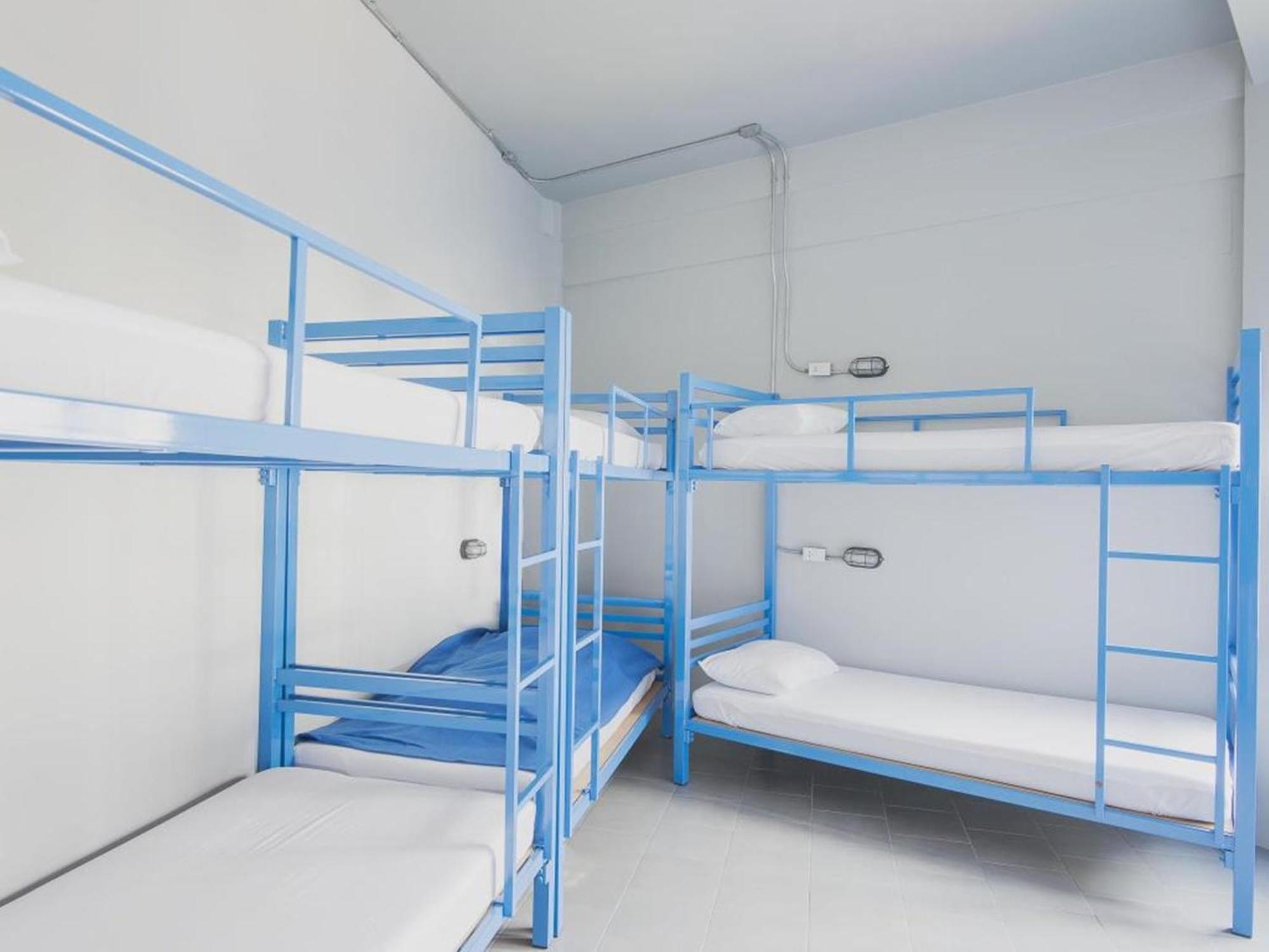 Loftel Station Hostel Bangkok Szoba fotó